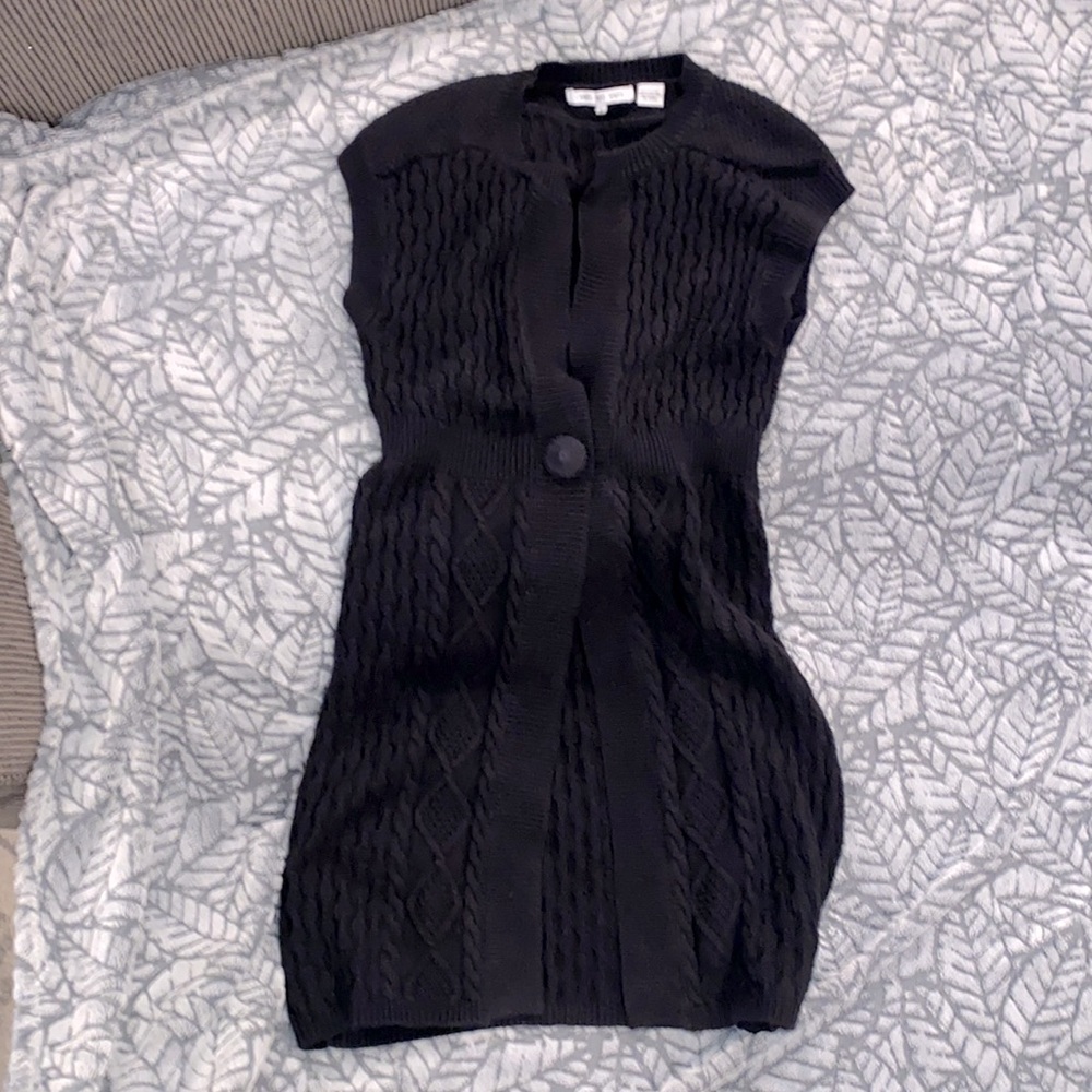 eight eight eight, Size Small, Black, Sleeveless Cardigan.